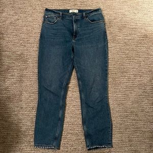Abercrombie & Fitch. The Skinny High Rise. Size 29/8. Like new.